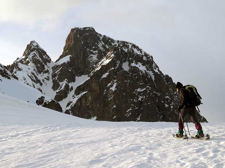 Rutas de raquetas en los Pirineos. Hacia el Refugio de Pombi.