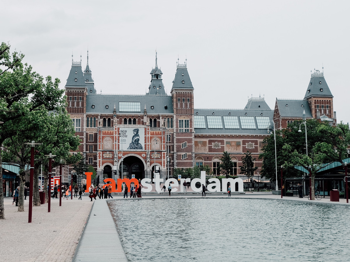 Amsterdam / Foto: Jennieramida (unsplash)