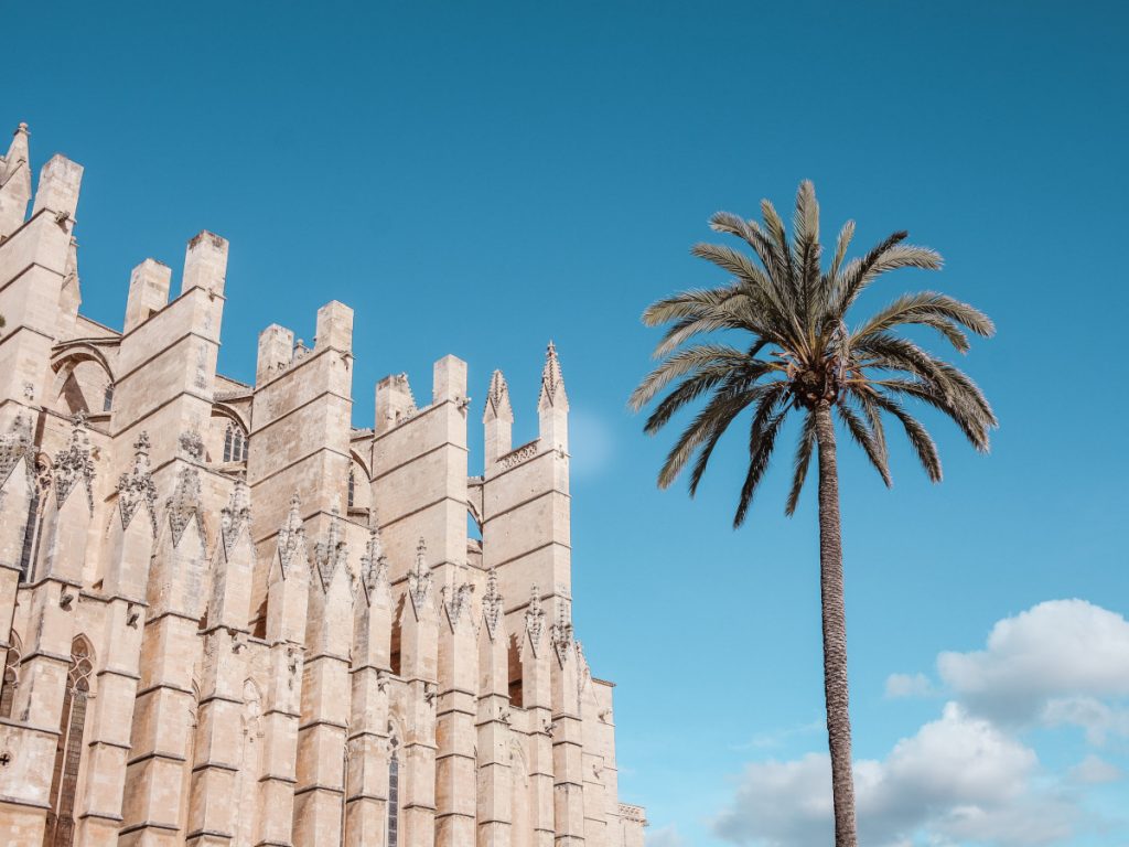 Catedral-Basílica de Santa María de Mallorca, Palma / Foto: Anqi lu(unsplash)