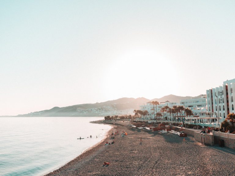 Nerja, Costa del Sol, Andalucía / Foto: Daniele Buso (unsplash)