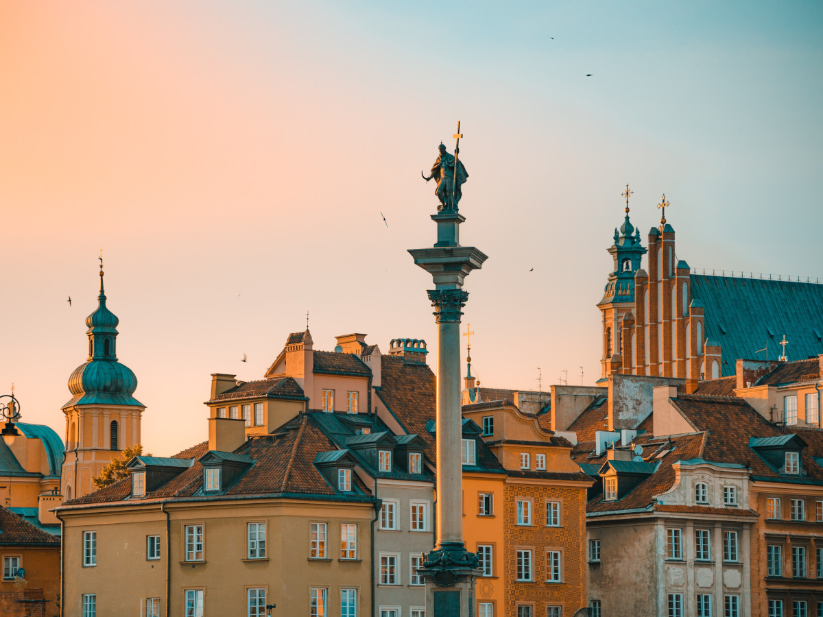 Plaza del Castillo, Varsovia, Polonia / Foto: Adam Niescioruk (unsplash)