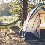 Artículos de camping / Foto: Laura Pluth (unsplash)