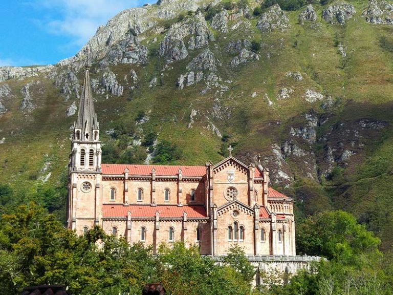 Santuario de Covadonga / Foto: akongs (Pixabay)