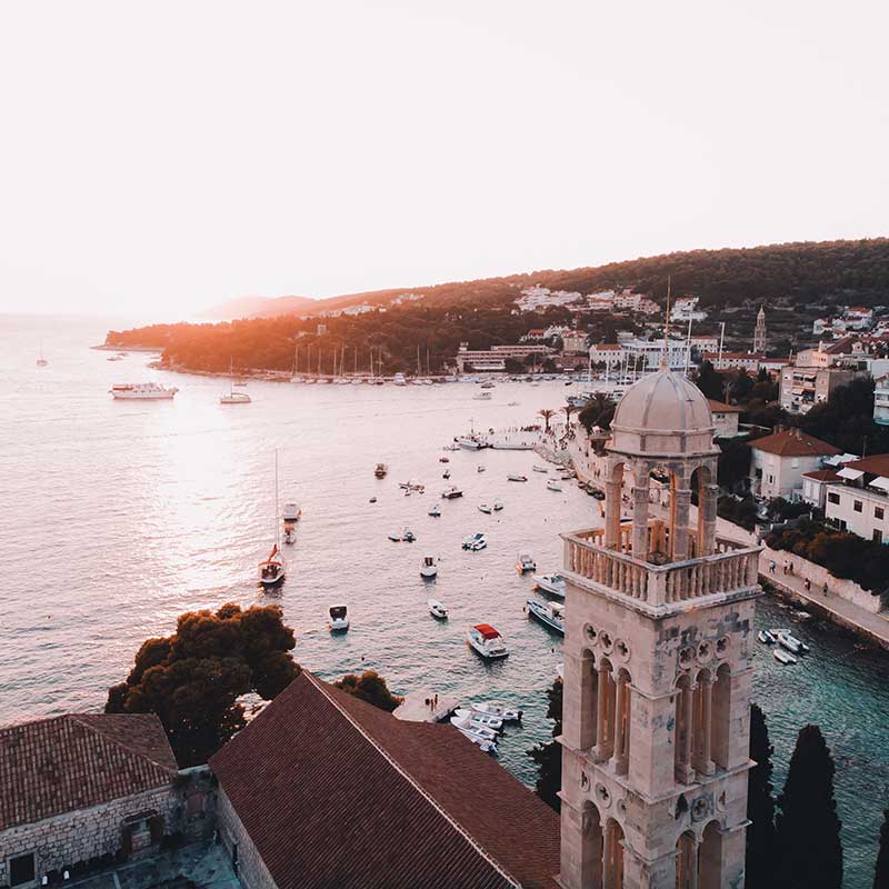 Hvar, Croacia / Foto: Cody Black (unsplash)