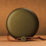 Mejores altavoces bluetooth acuaticos / Foto: Revolt (unsplash)