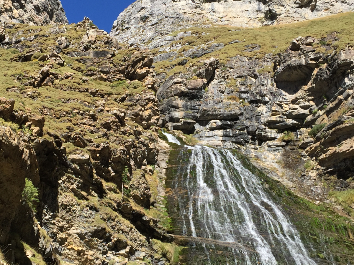 Cascada de la Cola Caballo en Ordesa y Monteperdido / Foto: StrongNet [CC BY-SA 4.0] Wikimedia Commons