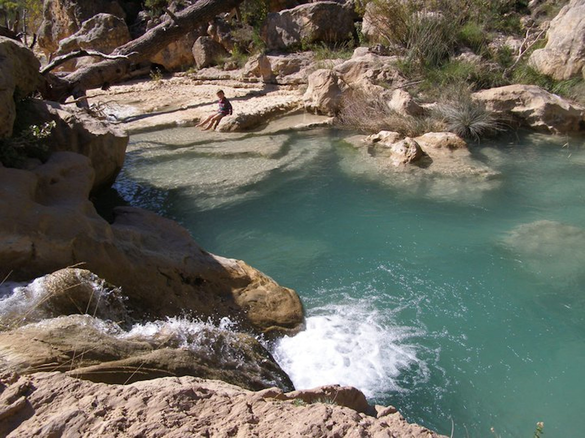 Las Chorreras, Enguídanos (Cuenca) / Foto: José Saíz Valero, CC BY] Wikimedia Commons